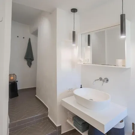 Coatesa Ventiquattro By Rent Apartment Nesso